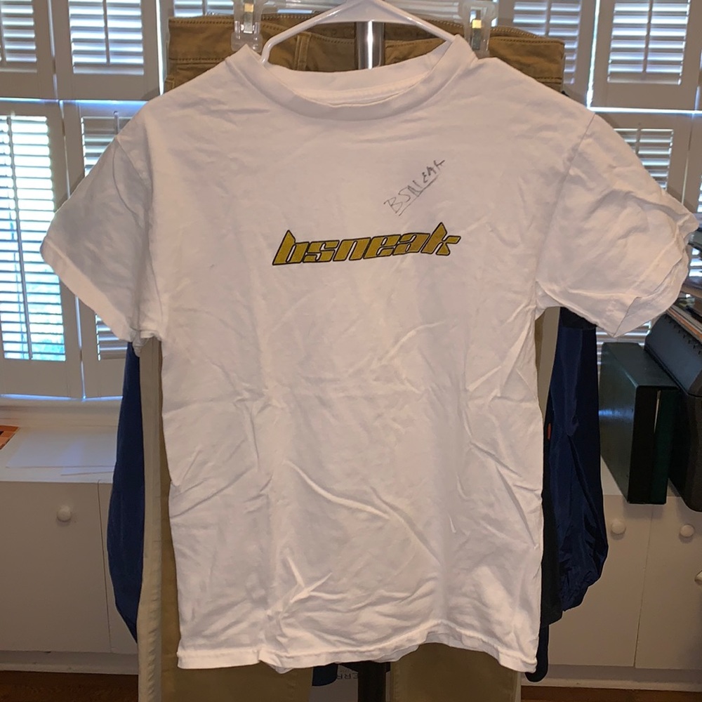 AUTOGRAPHED BSNEAK Blake Linder SneakerCon Tee